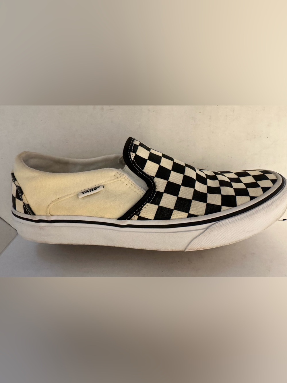 Vans Classic Slip-On Black & Cream Checkerboard Sneakers Size [SIZE 8 women-] - Picture 4 of 9